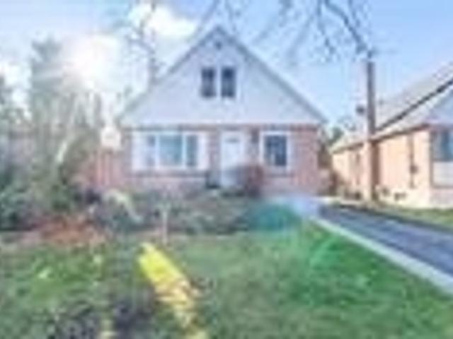 22 Cheryl Ave