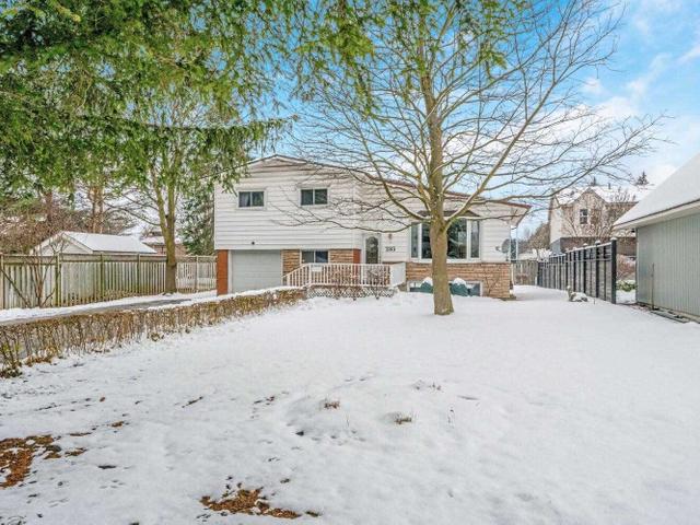 285 Mary St