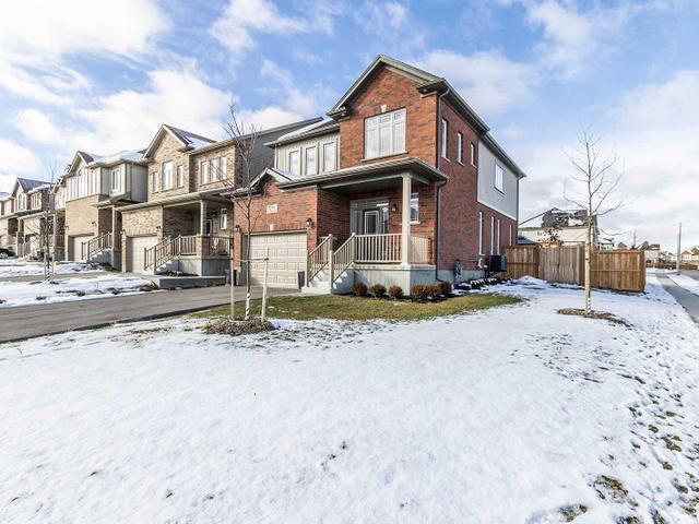 298 Ambrous Cres