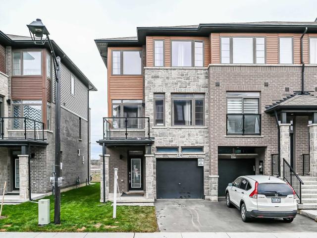 231 - 30 Times Square Blvd