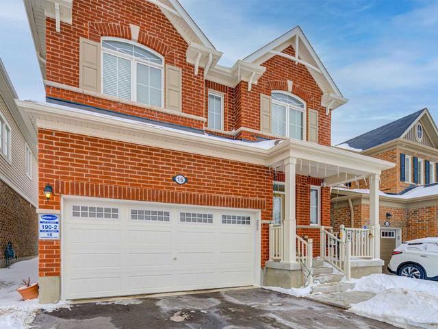 16 Wannamaker Cres