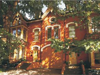 256&258 Macnab St N