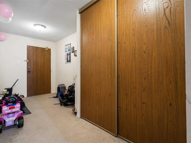 803 - 55 Green Valley Dr