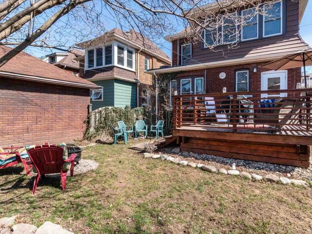 52 Fairleigh Ave S