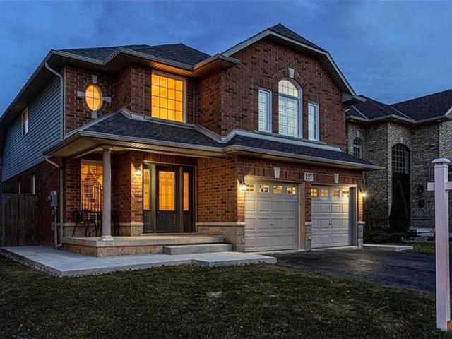 127 Bocelli Cres