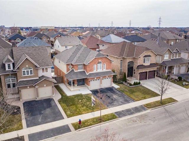 127 Bocelli Cres
