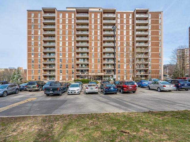 1003 - 1966 Main St W