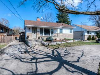 12 Desjardins Ave