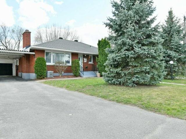 10 Claver St