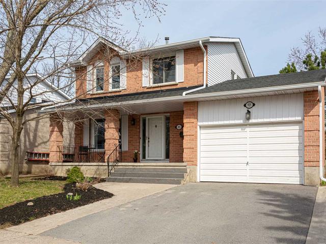 925 Bridle Path Cres