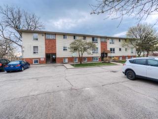 6 - 119 Cedar St S