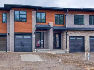 943 Robert Ferrie Dr