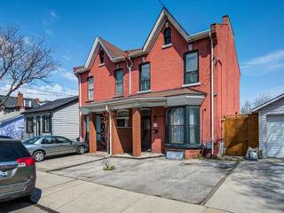 135 Robert St