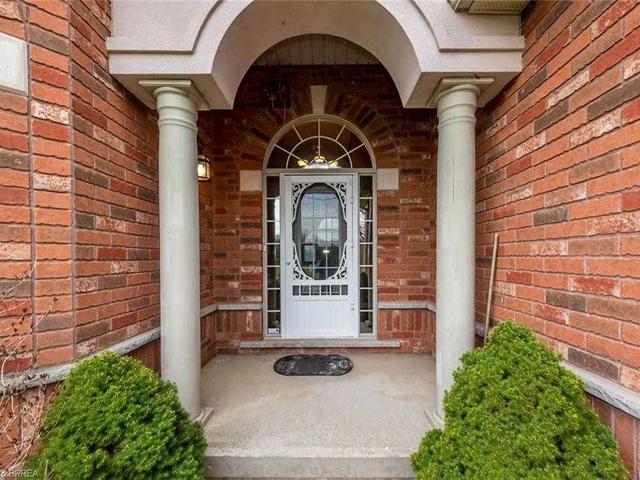 5 Falkland  Rd