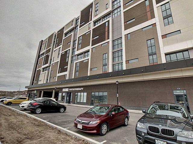 507 - 560 North Service Rd