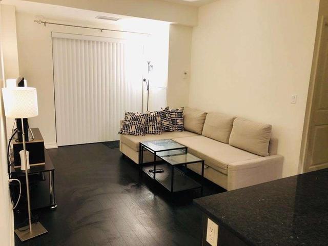 507 - 560 North Service Rd