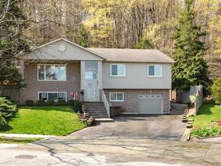 23 Brae Crest Dr