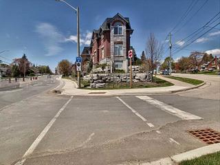 B - 489 East Ave