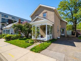 342 King St W