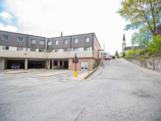 215 - 10 Cooper St