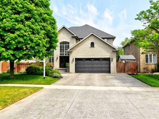 92 Stonehenge Dr