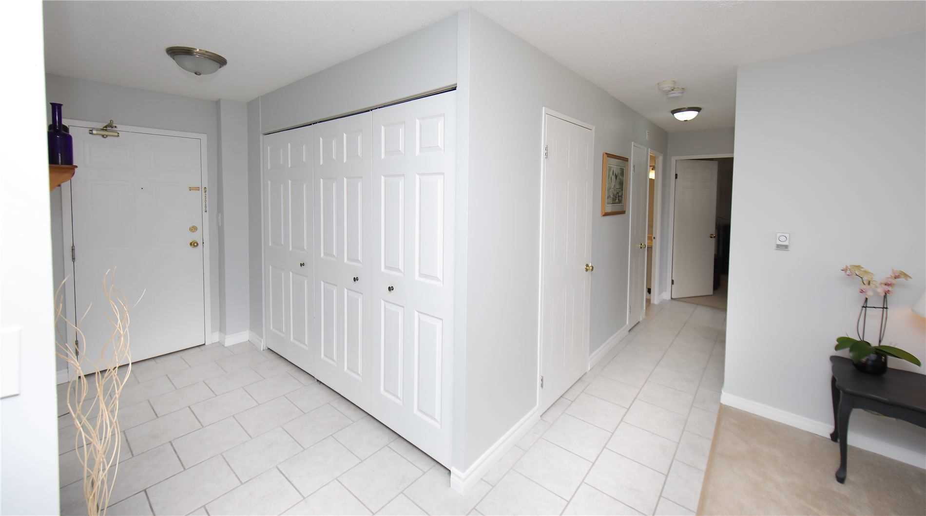 303 18 Holborn Crt, Kitchener Sold, X5252573 Condos.ca