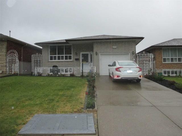 111 Marcella Cres