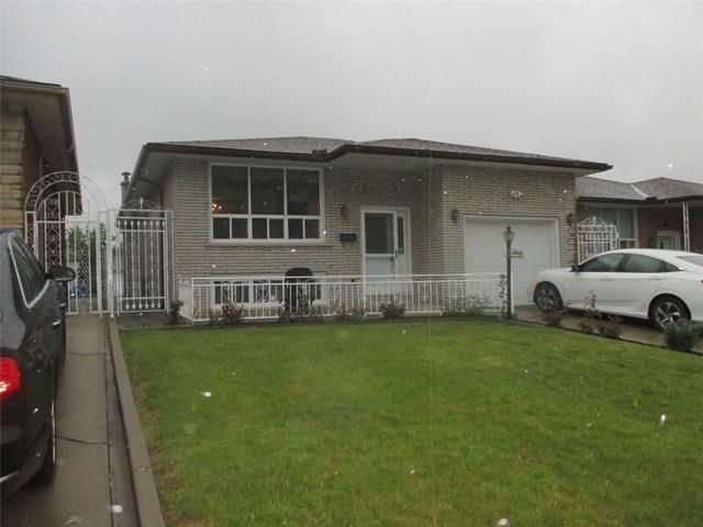 111 Marcella Cres