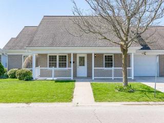 93 Pond View Dr