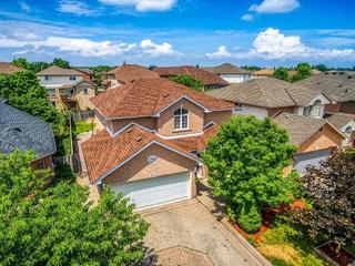 36 Kittyhawk Dr