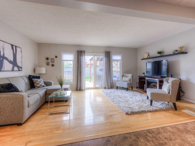 241 Mountain Laurel Cres