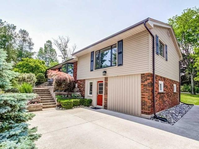 297 Concession 5 Rd E