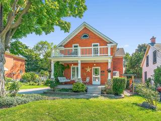 216 Hamilton St