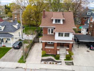 12 Poplar Ave