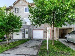 71 Mooregate Cres