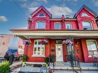 285 Bay St N