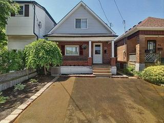 79 Graham Ave N