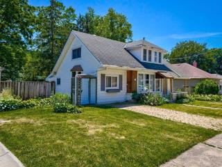 22 Raglan St