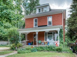18 Williams St