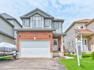 229 Featherstone Cres