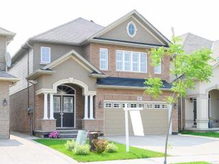 67 Bellroyal Cres