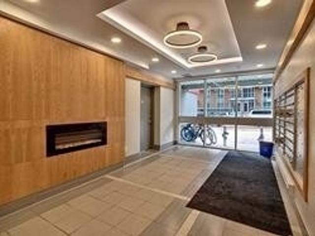 PH2165 - 258B Sunview St