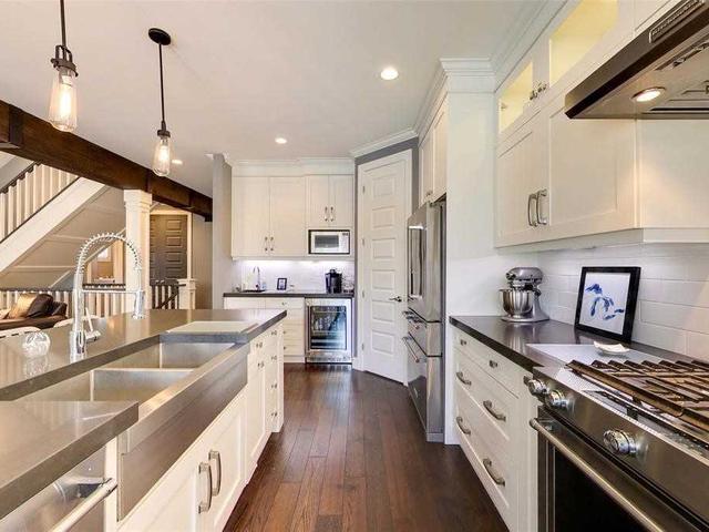 6749 Hummingbird Lane