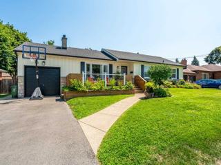 54 Mountain Ave N