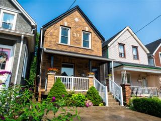 77 Chestnut Ave