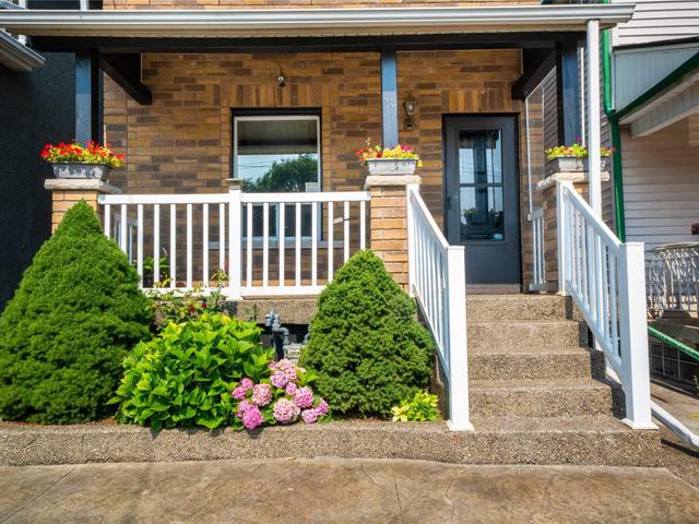 77 Chestnut Ave