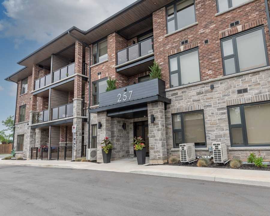 108 257 Millen Rd, Stoney Creek For Sale 629,900 Condos.ca
