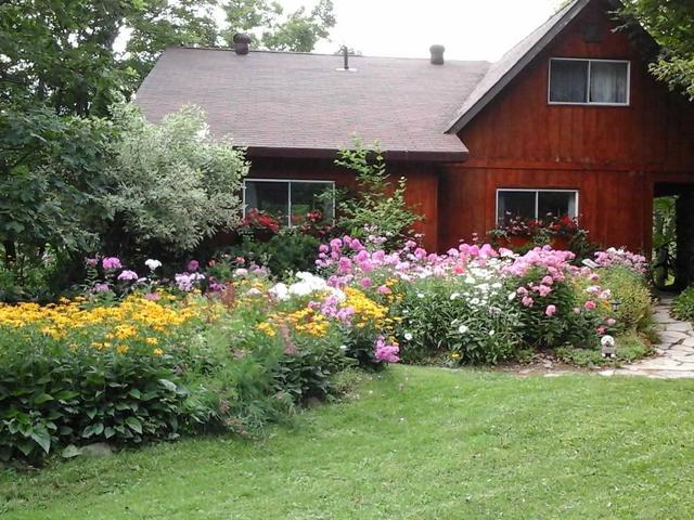 775 Monck Rd