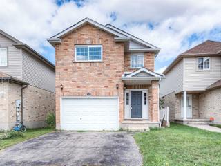 11 Chateau Cres