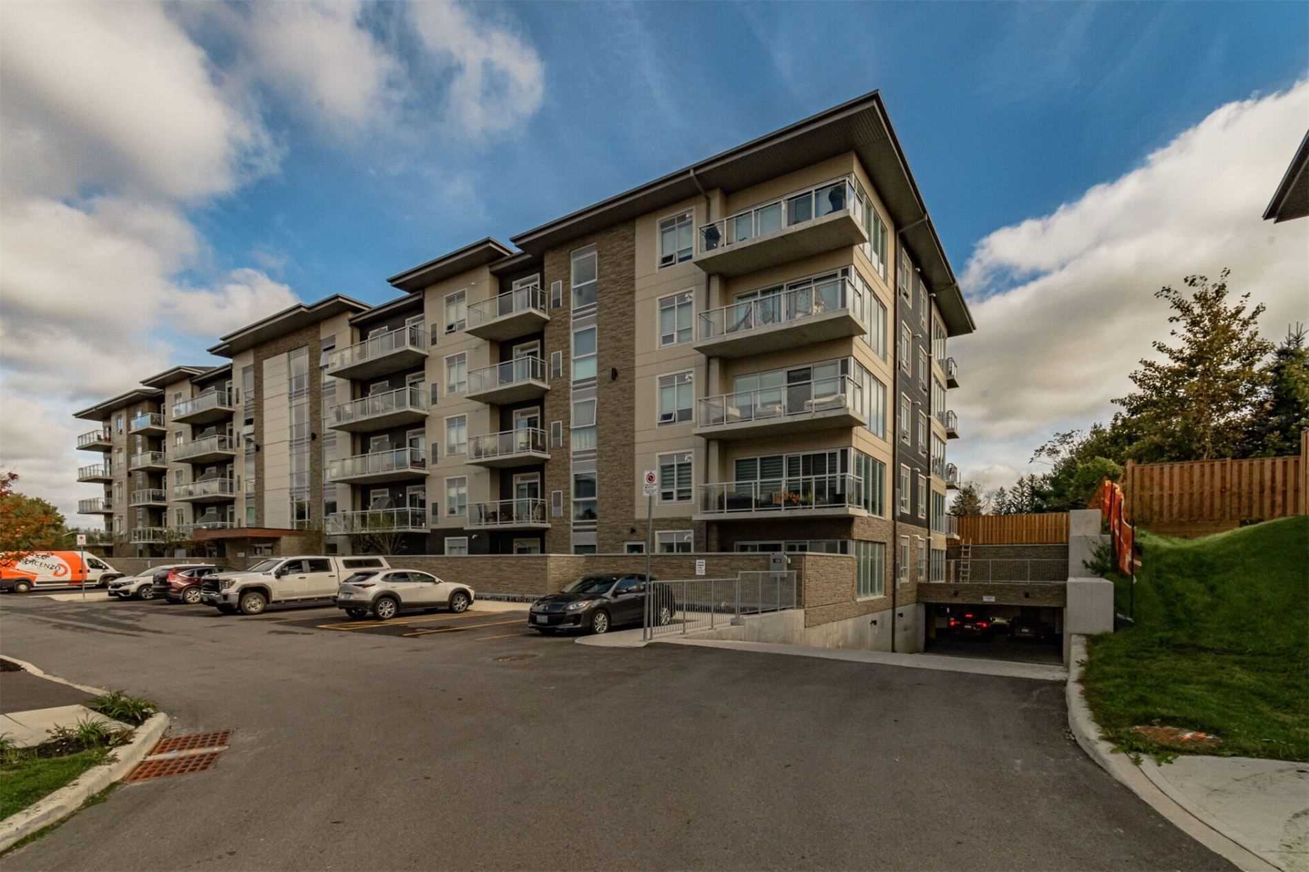 304 16 Markle Cres, Ancaster Terminated, X5411572 Condos.ca